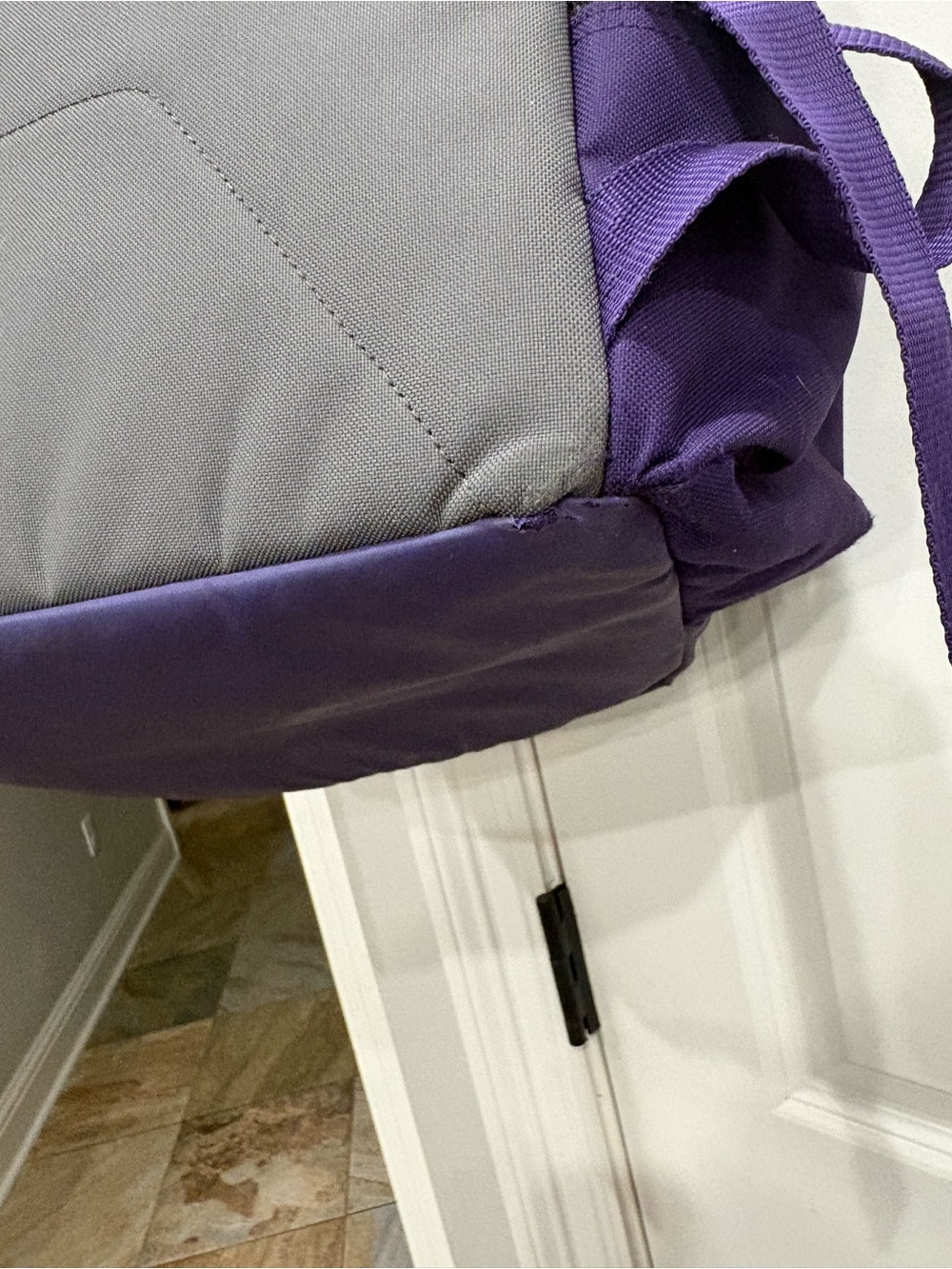 Easton Ghost NX fast pitch backpack in purple GUC 3 minor bottom wear spots - Picture 9 of 10